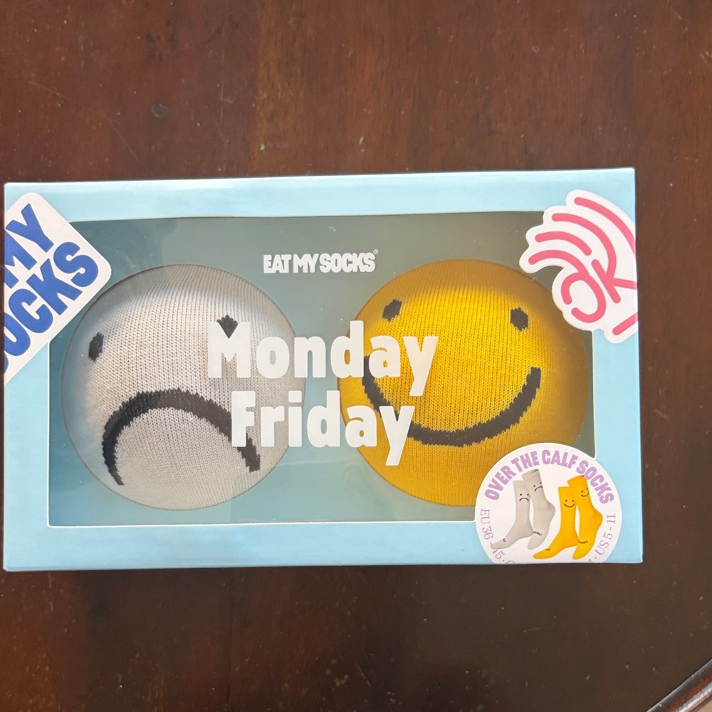 EAT MY SOCKS Monday Friday Smiley Face Sock Set - Yellow & White